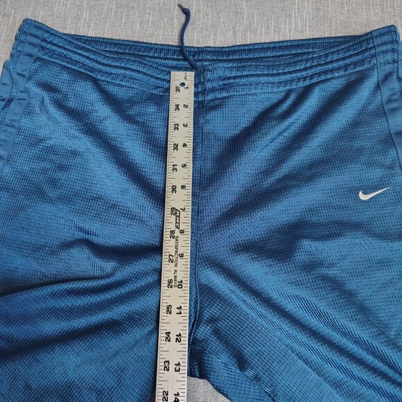 Vintage Nike Shorts Size Medium Bue White Swoosh Embroiderd Training Gym Workout - Picture 4 of 12